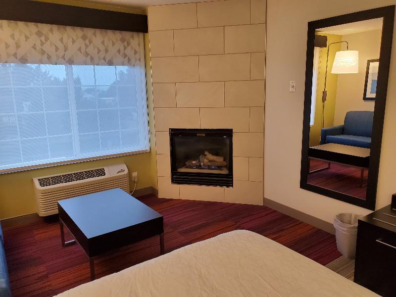 Holiday Inn Express & Suites Lincoln City By Ihg Exterior foto